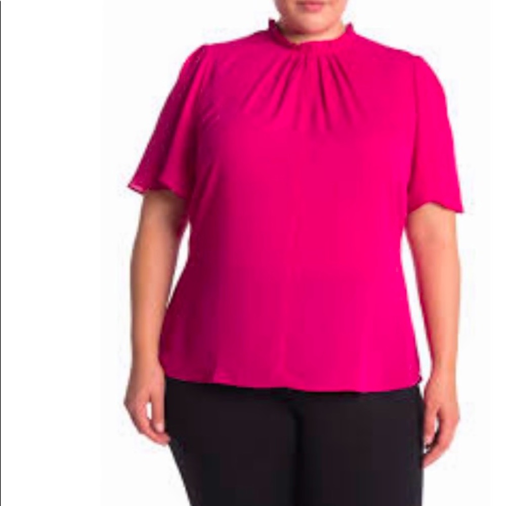 Tahari Split Neck Blouse 👚